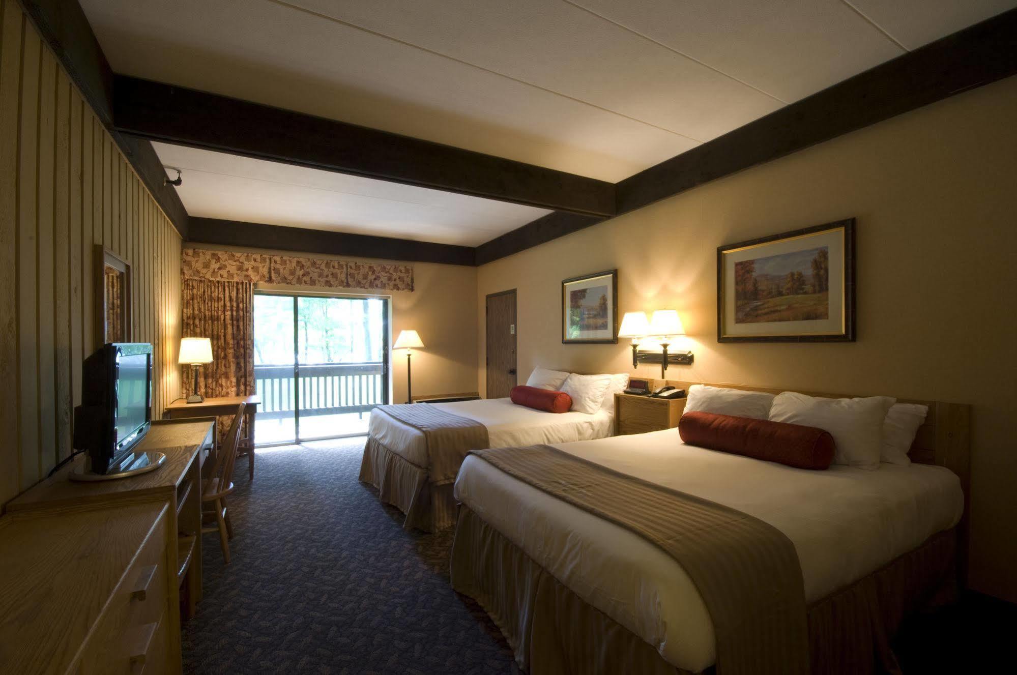 Mohican Lodge And Conference Center Perrysville Exterior foto